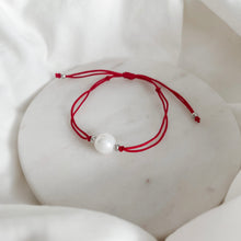 Load image into Gallery viewer, Praga Pearl Bracelet
