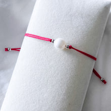 Load image into Gallery viewer, Praga Pearl Bracelet
